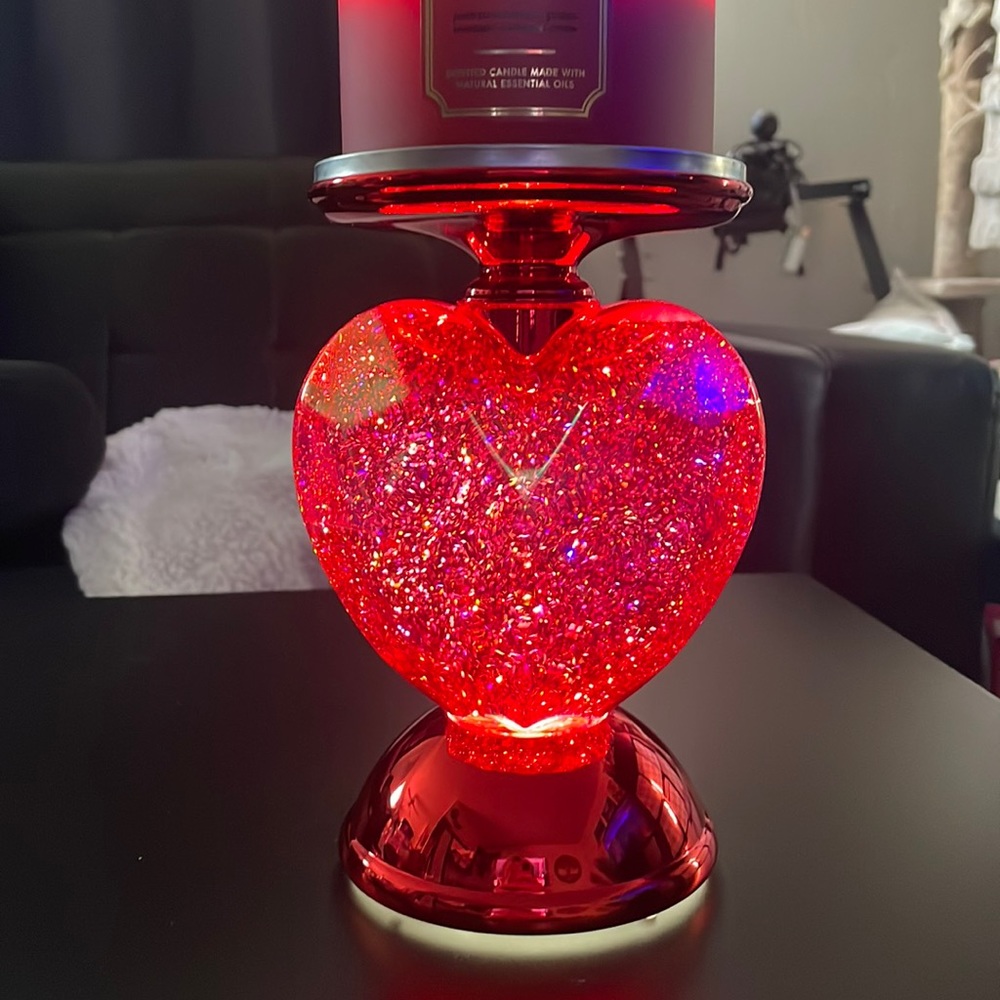 Bath and body works heart globe